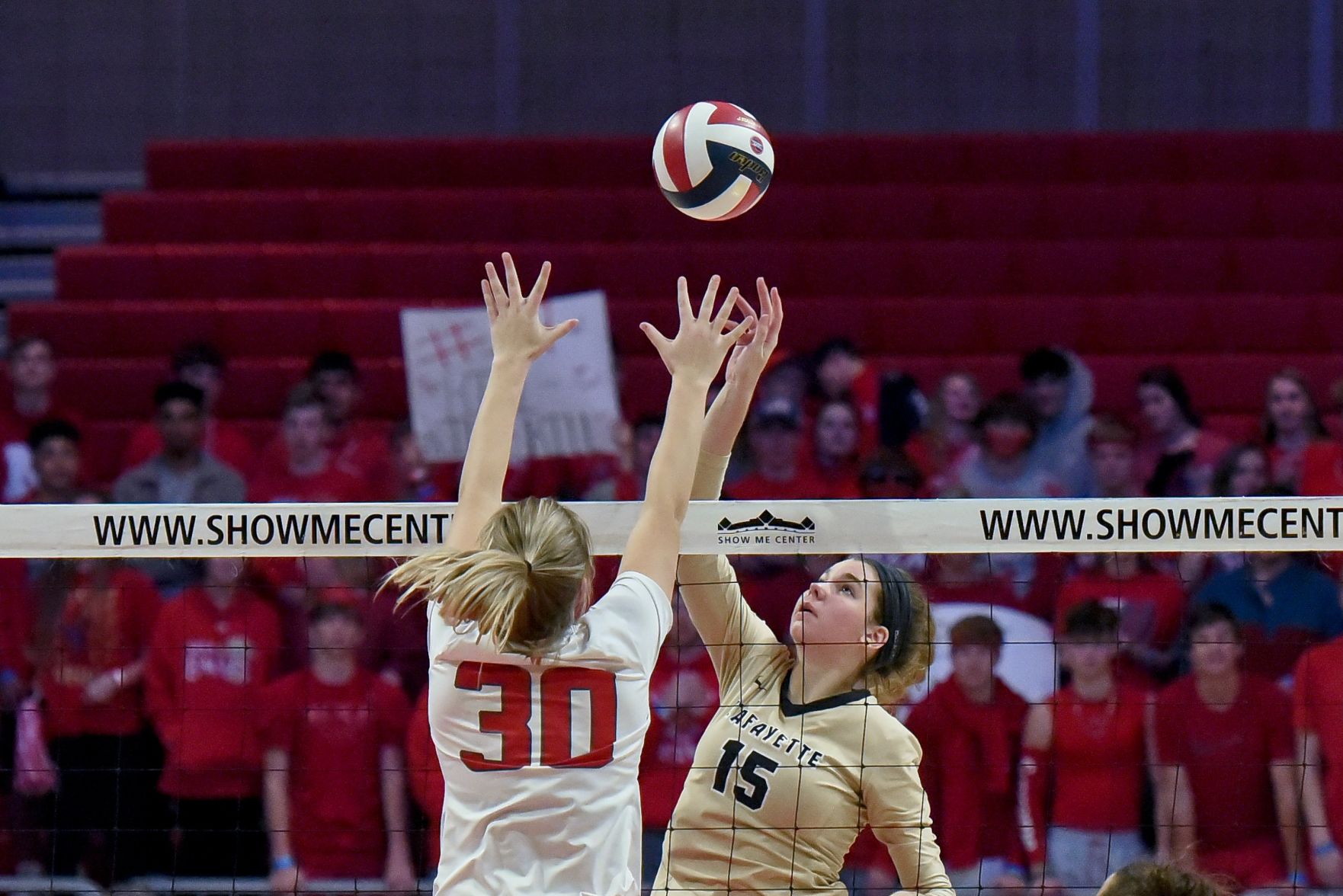 11/09/19 - Girls Volleyball - Class 4 state championship - Nixa vs Lafayette